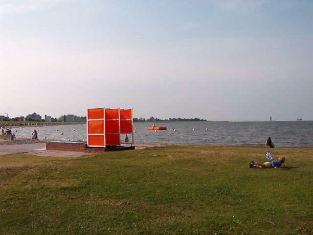 Cuxhaven: Dusche am Strand