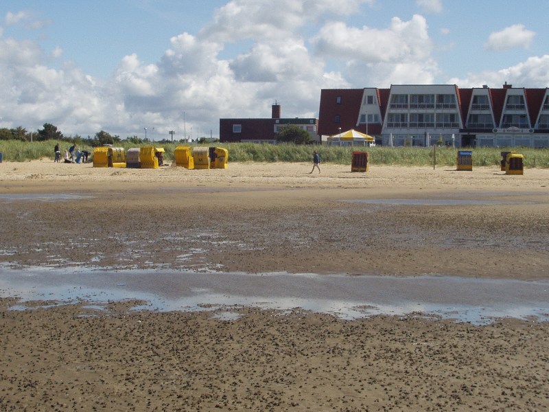 Blick zum Campingplatz vom Wasser