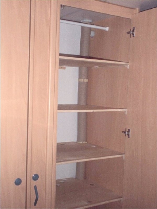 Kleiderschrank